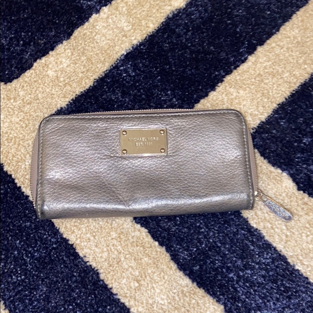 Michael kors wallet